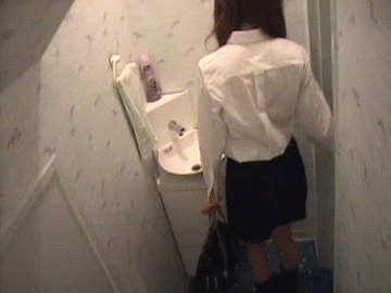 【トイレSEX盗撮GIF】発情した高校生カップルがお店のトイレでセックスしてるから隠しカメラ付けたったｗｗｗｗ その9