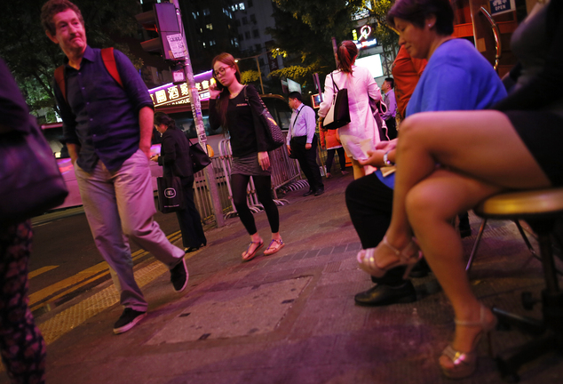 【売春婦エロ画像】暴動で揺れる香港！早く平和になってほしい…観光したくなる香港の売春婦画像 その5